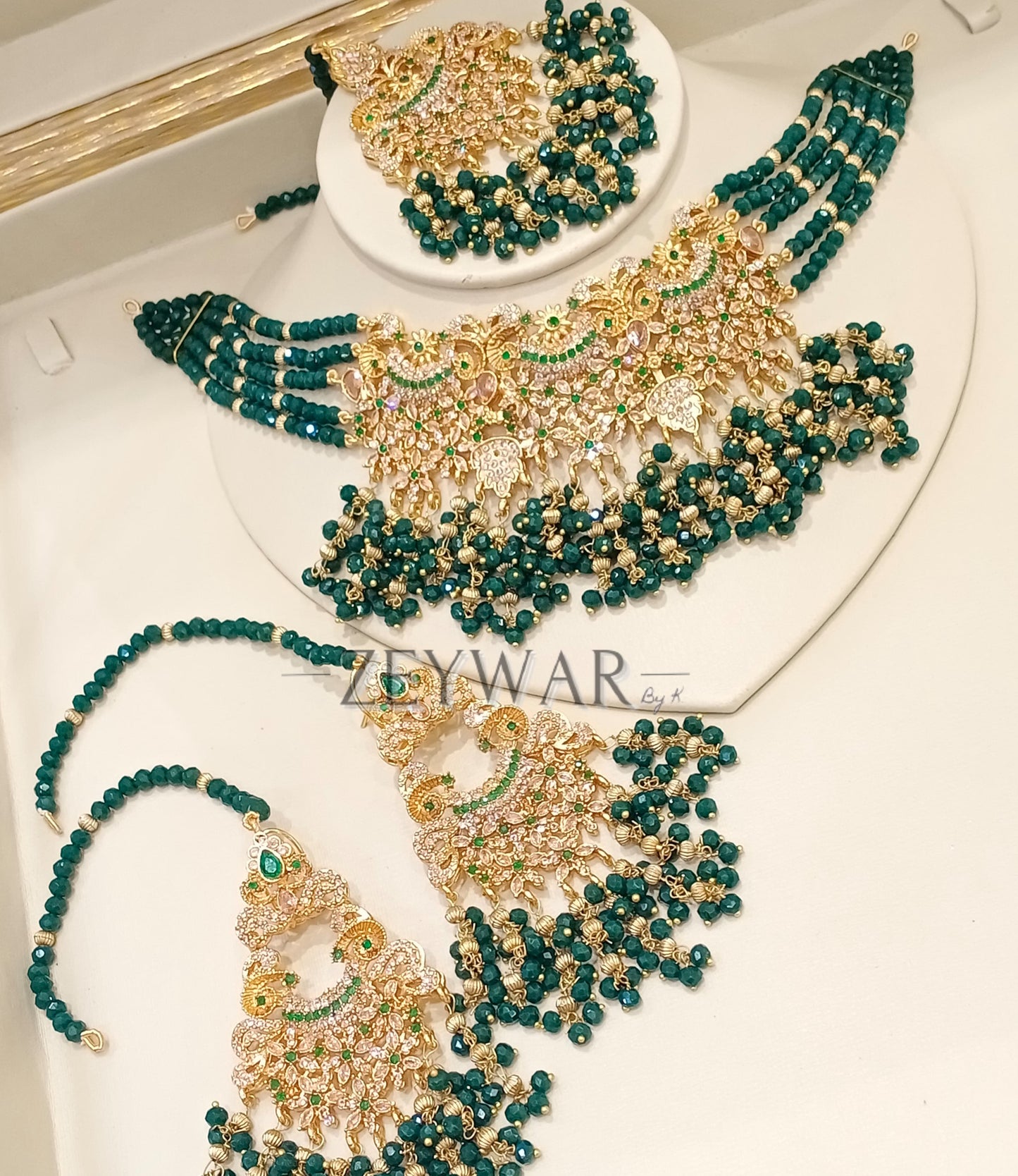 RABYA | Choker Set with Earrings & Tikka
