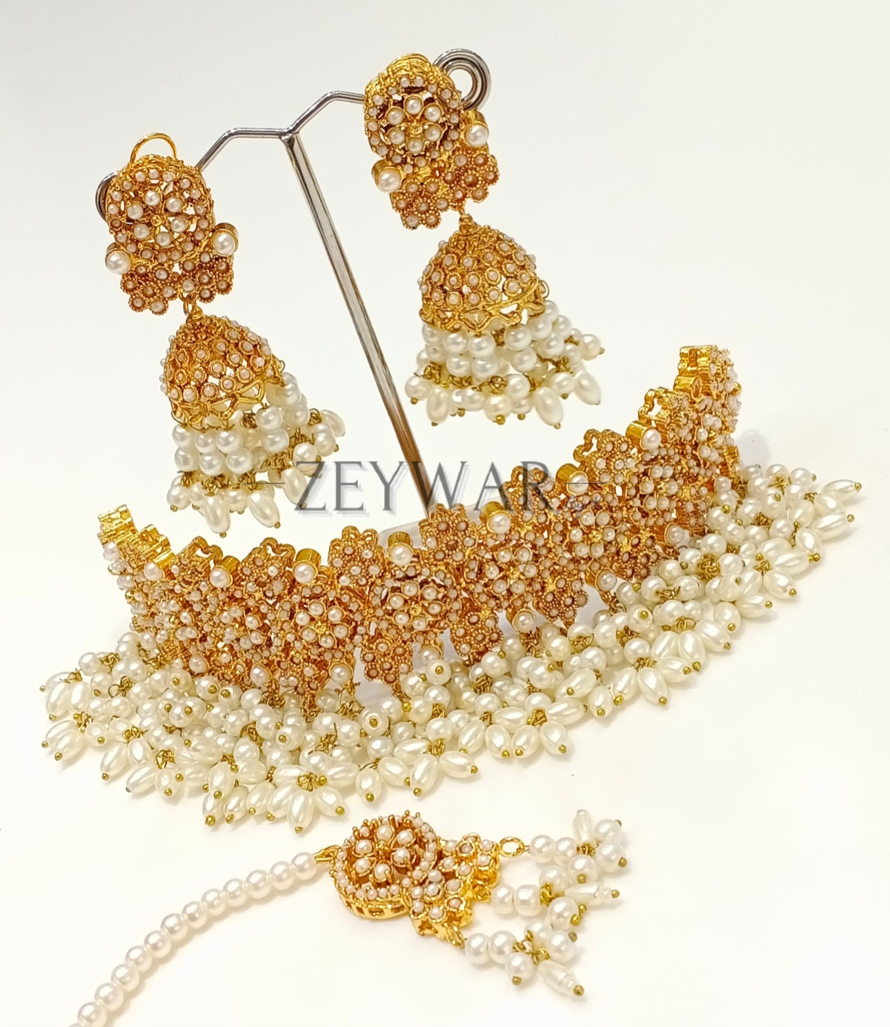 ISHAL | Choker with Jhumkis & Tikka