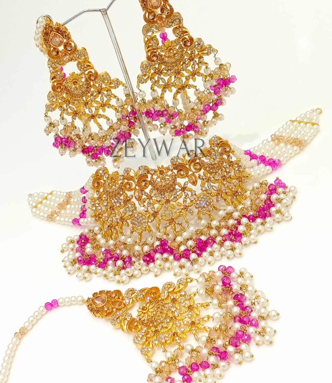 SUNAINA | AD Set with Earrings & Tikka