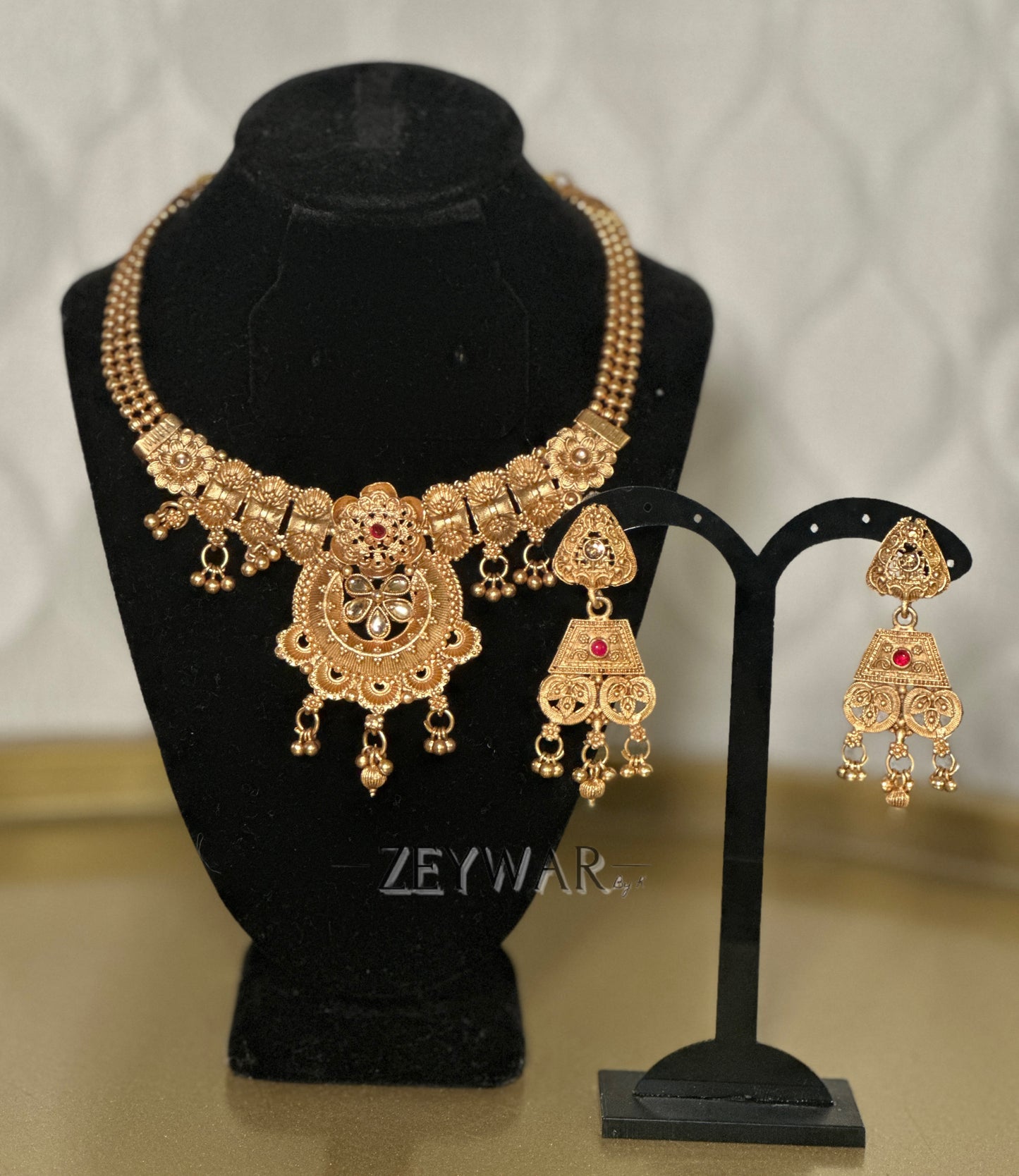 AMELIA | Rajwadi Style Set with Antique Polish