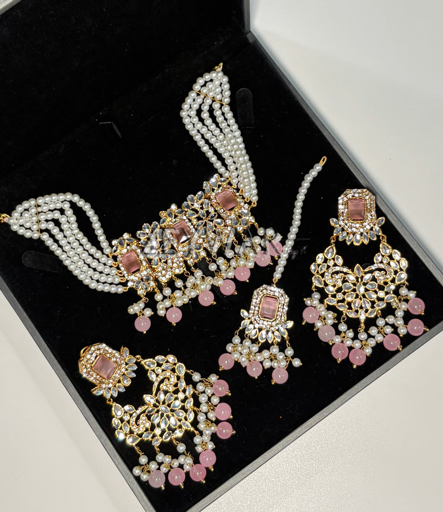 KEYANA | Kundan & AD Pakistani Style Set