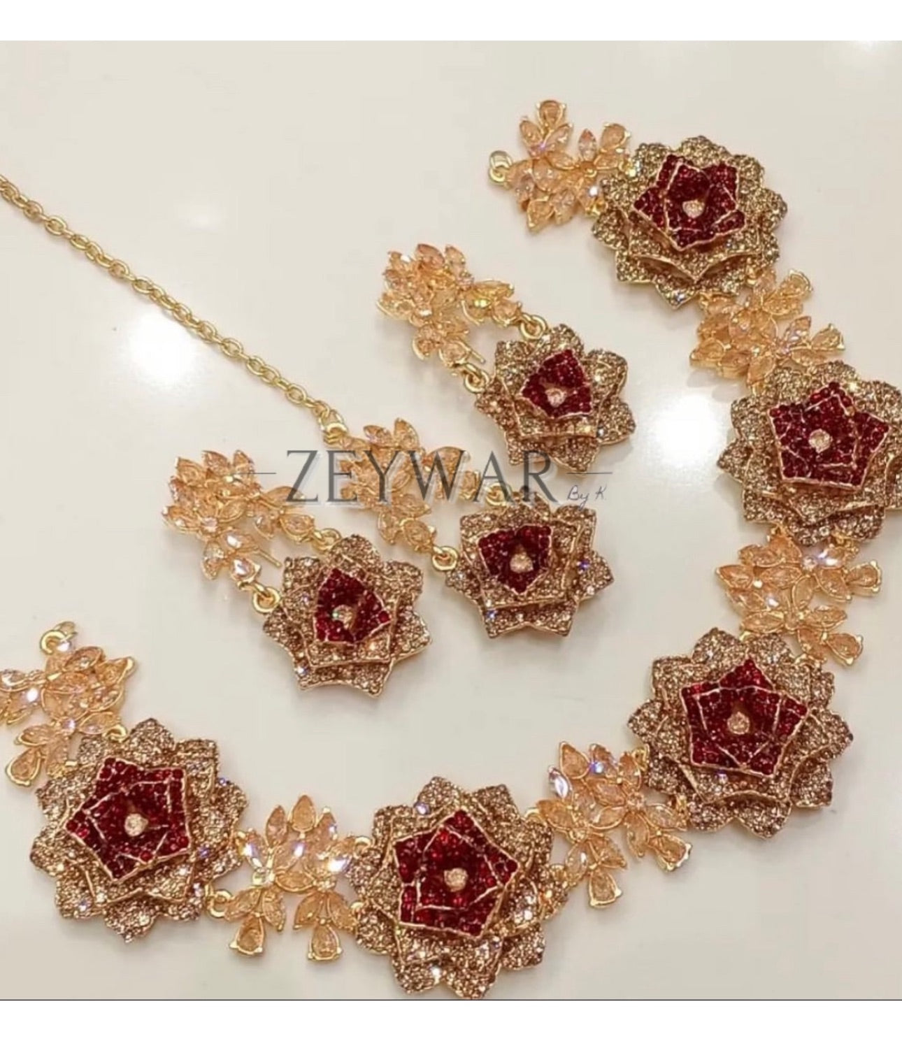ABEER | Flower Set with Crushed Crystal