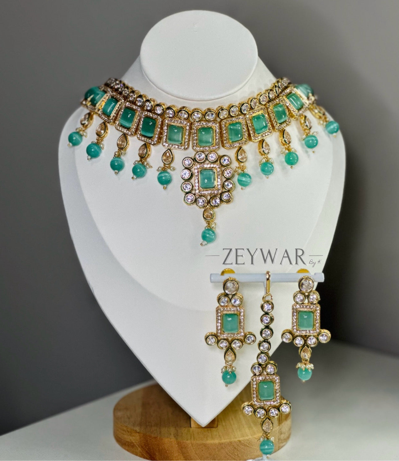 MAIRA | Tyani Kundan Set with Mona Lisa Stone