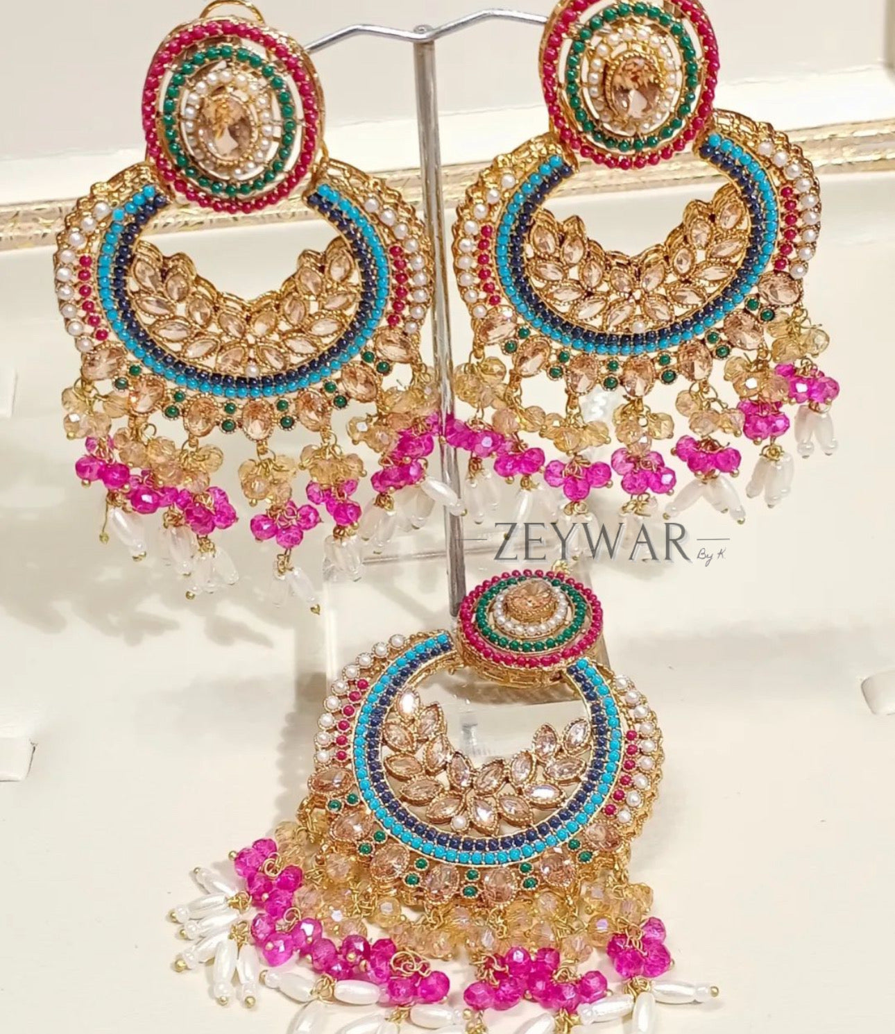 AMYRAH | Vibrant Earring & Tikka