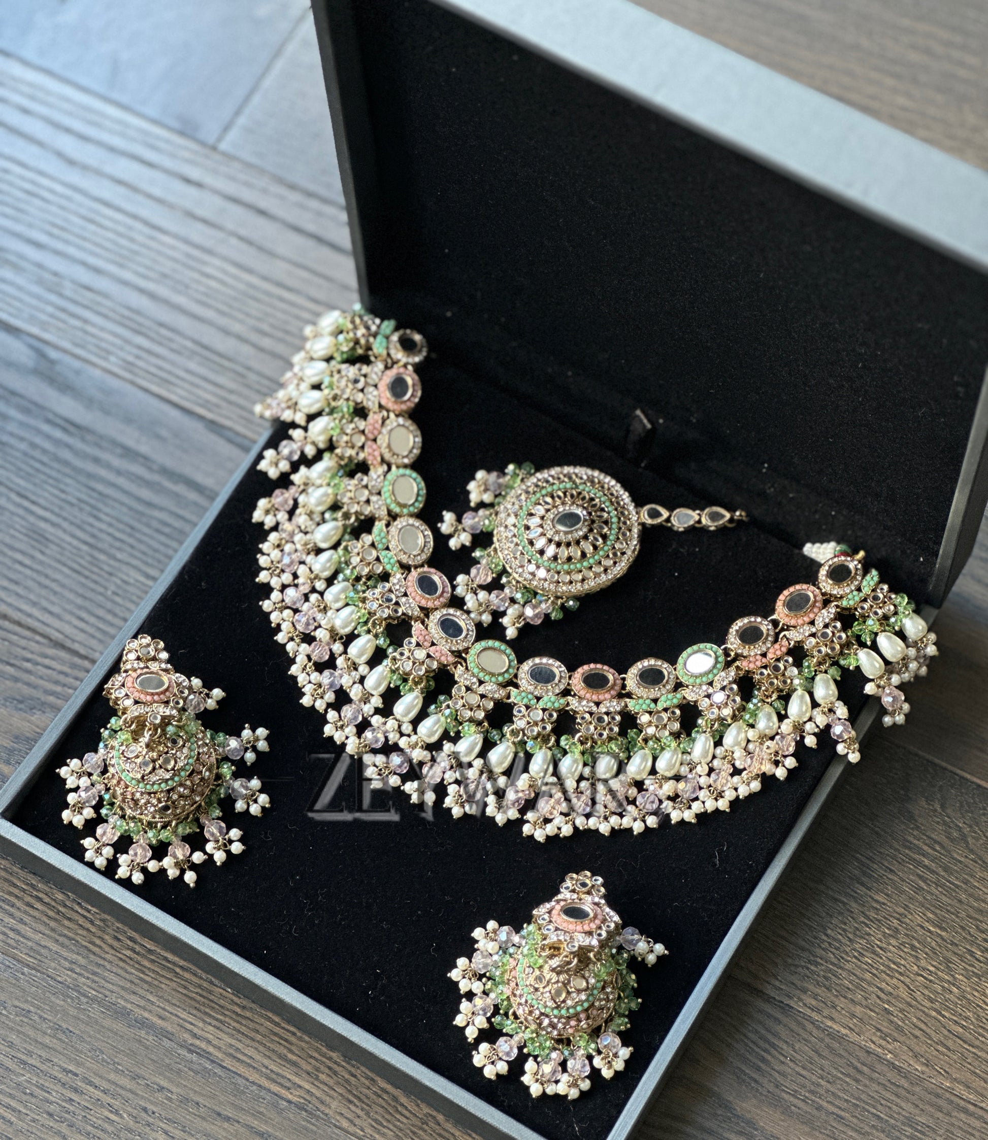 ANEEMA | Semi Bridal Mirror & AD Set