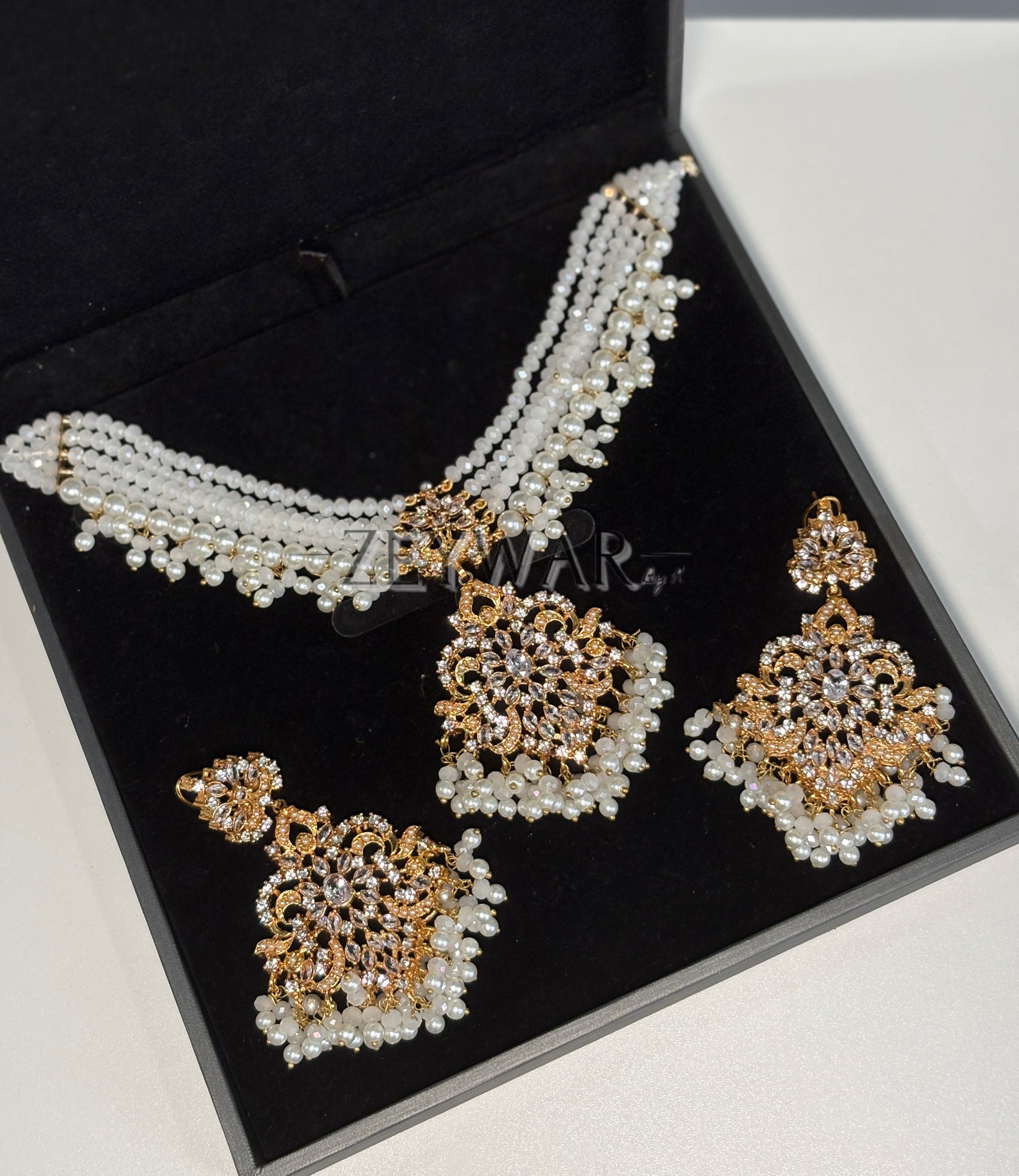 WARDA | Stunning Choker with Earrings