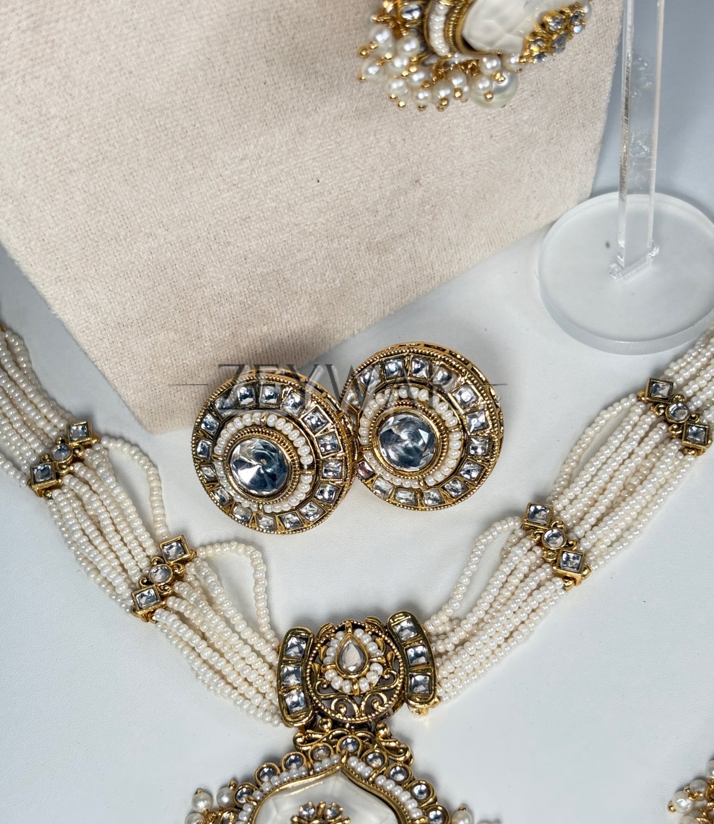 IQRAH | 8 Piece Gold-Plated Kundan Bridal Set