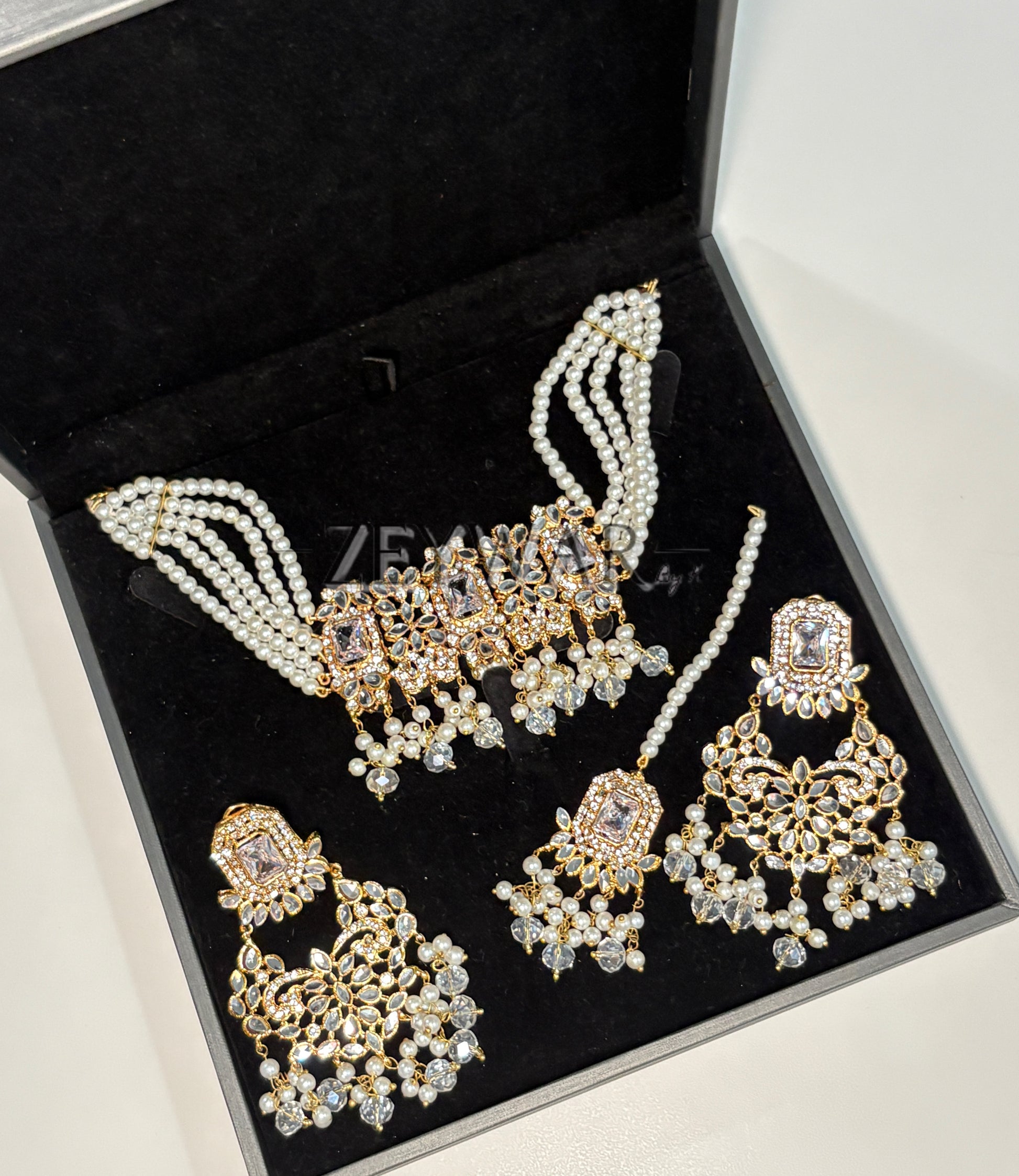 KEYANA | Kundan & AD Pakistani Style Set