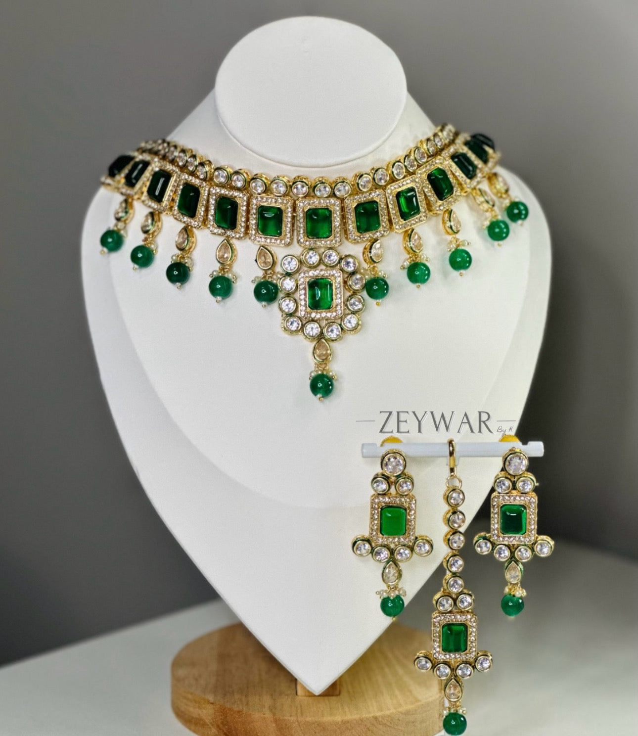 MAIRA | Tyani Kundan Set with Mona Lisa Stone