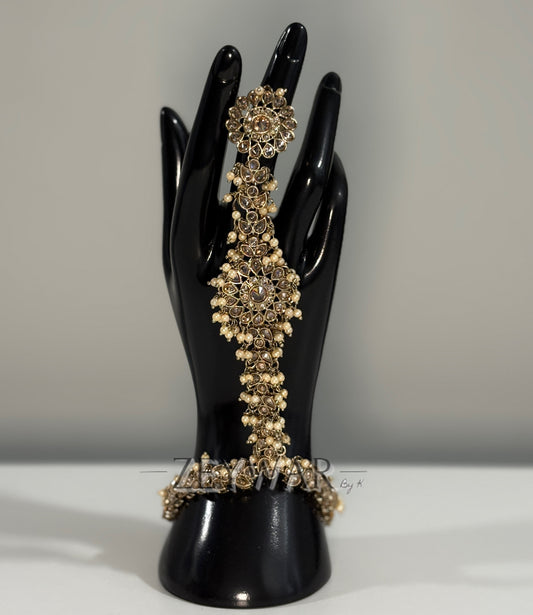 SHEILA | Polki Floral Hand Chain