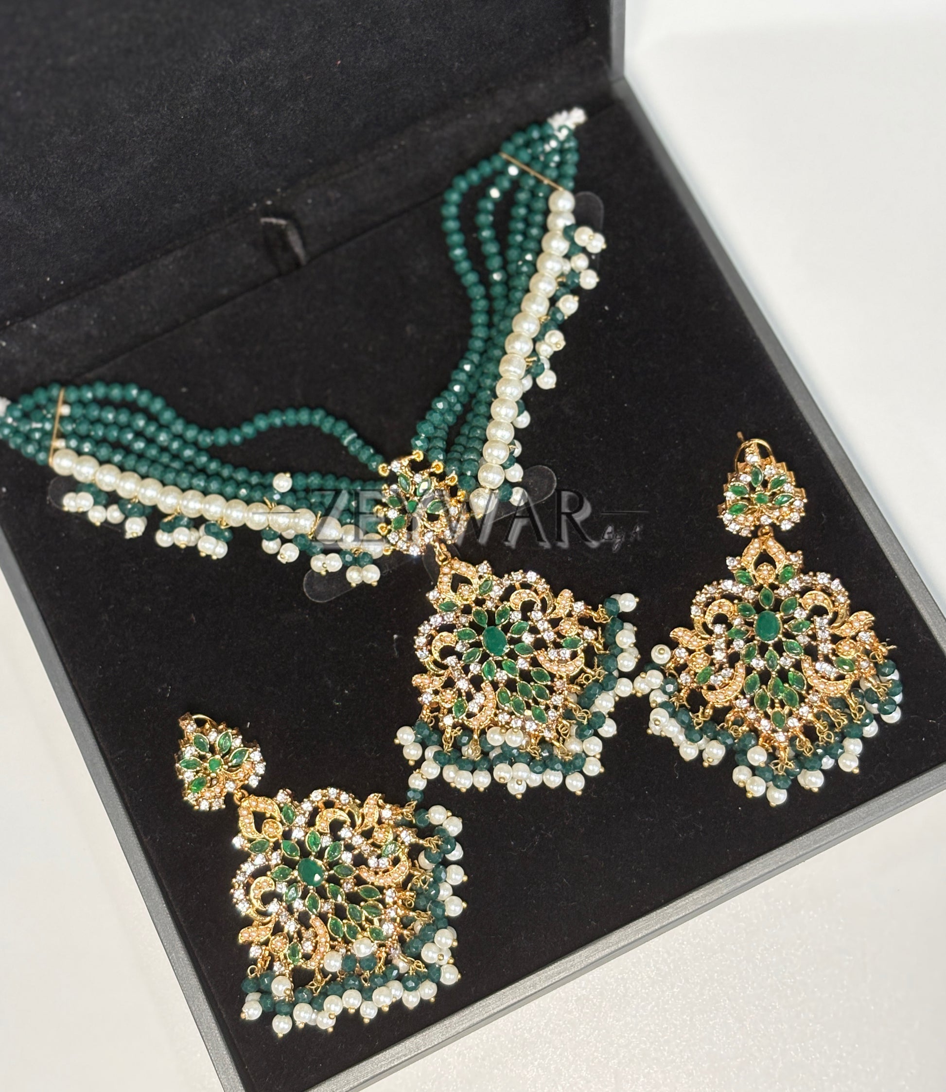 WARDA | Stunning Choker with Earrings
