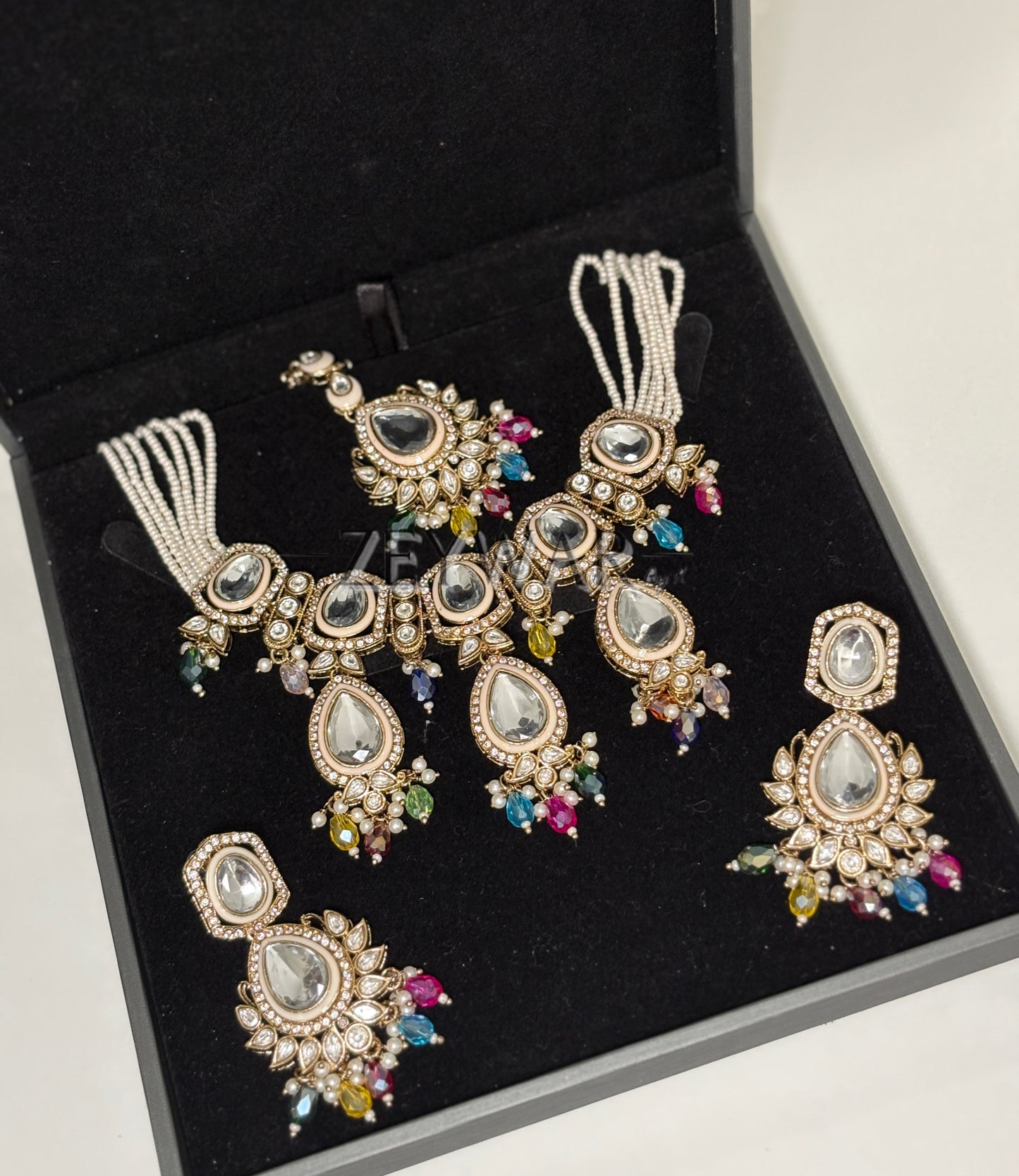 SAAMIAH | Uncut Polki Set with Earrings & Tikka