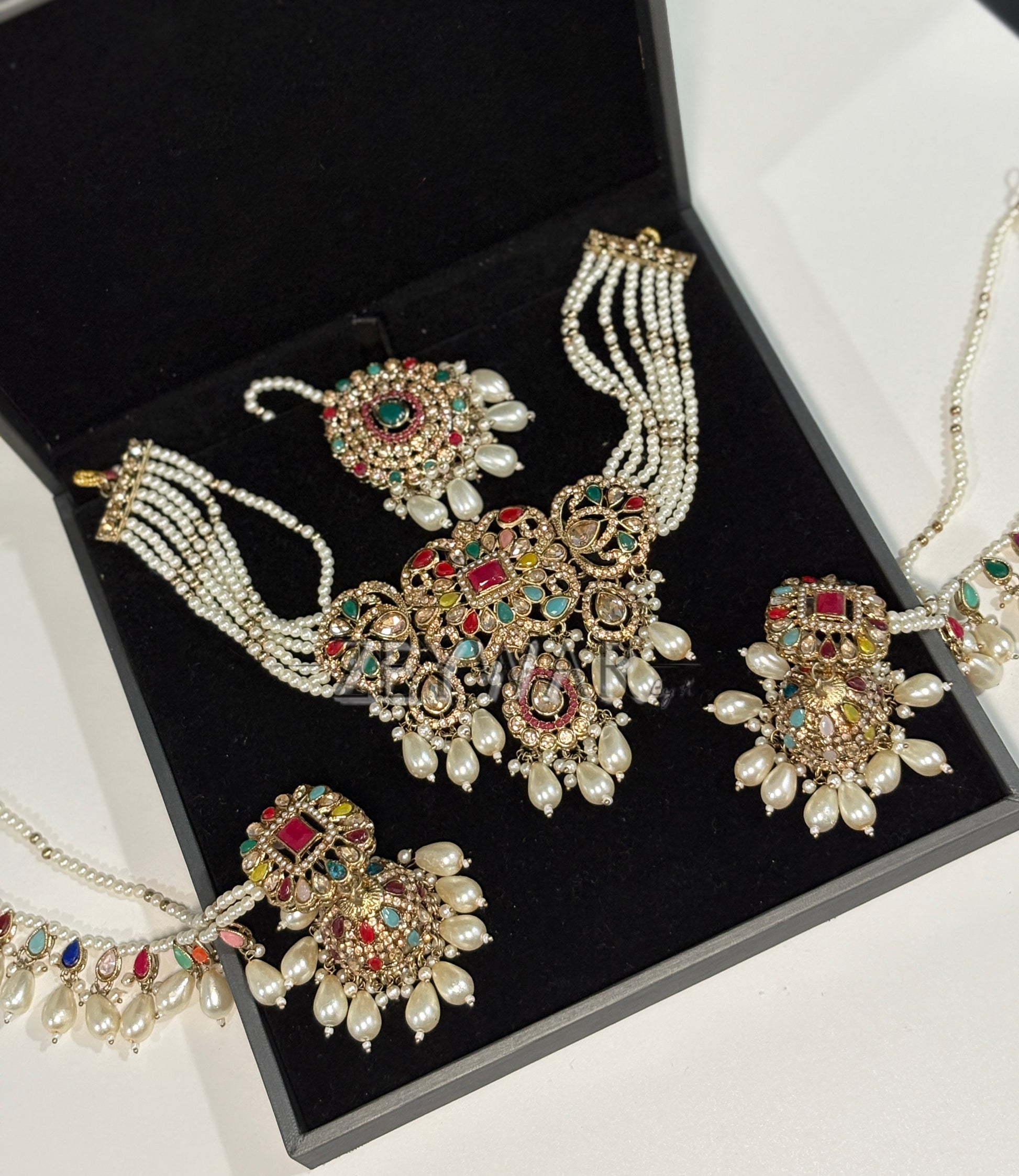 ANUSHEY | Polki Choker with Earrings & Tikka