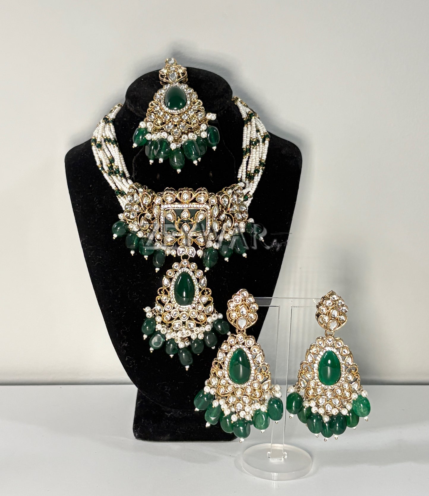 MANAAL | Teardrop Shaped Kundan Set