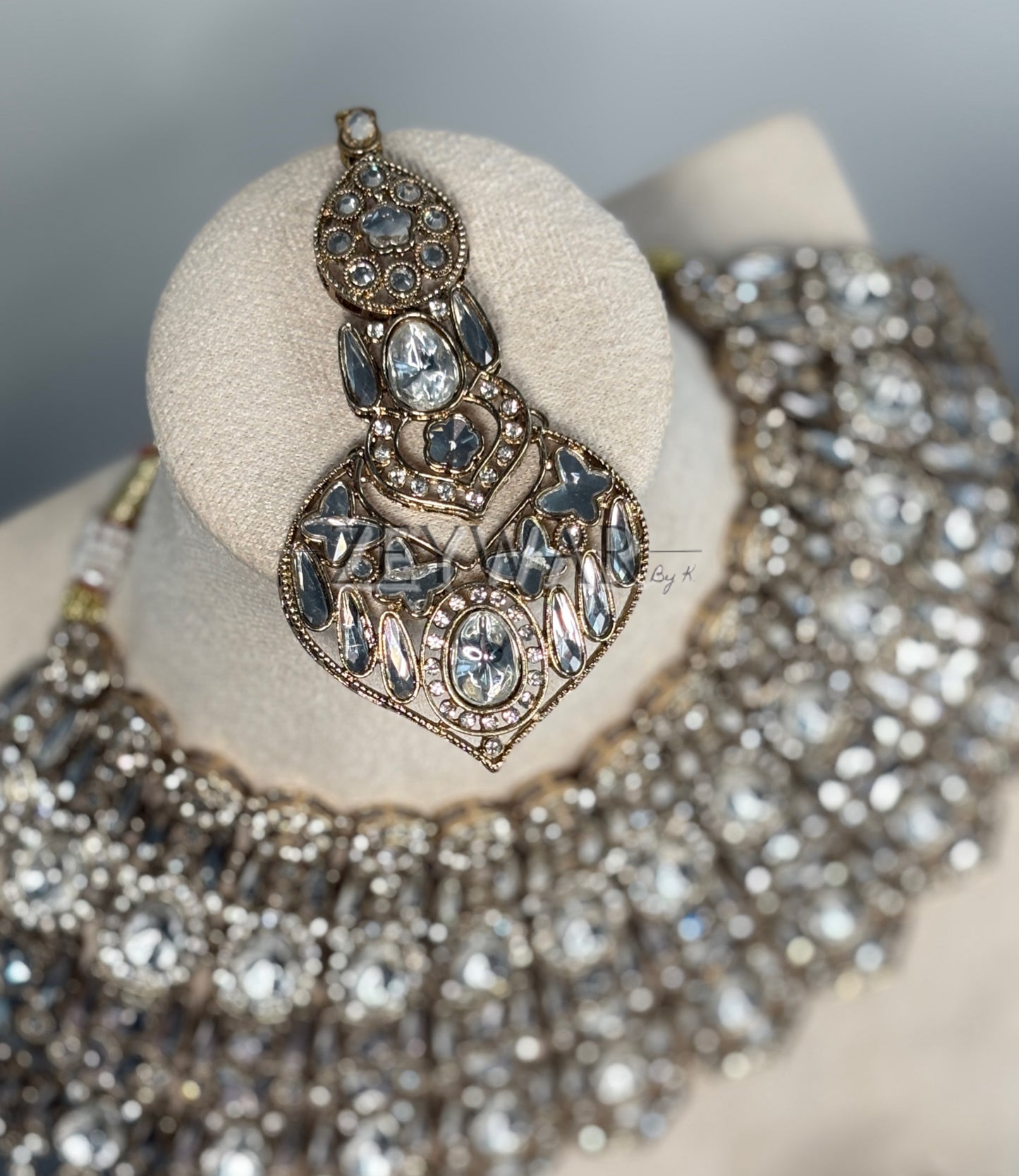 HANIA | Antique Polish AD & Kundan Wide Neck Bridal Set