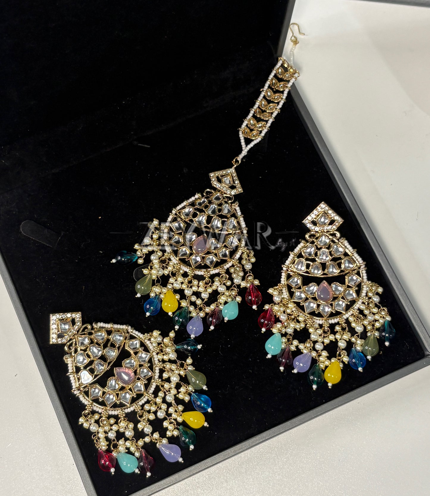 DALIA | Teardrop Shaped Kundan Earring & Tikka