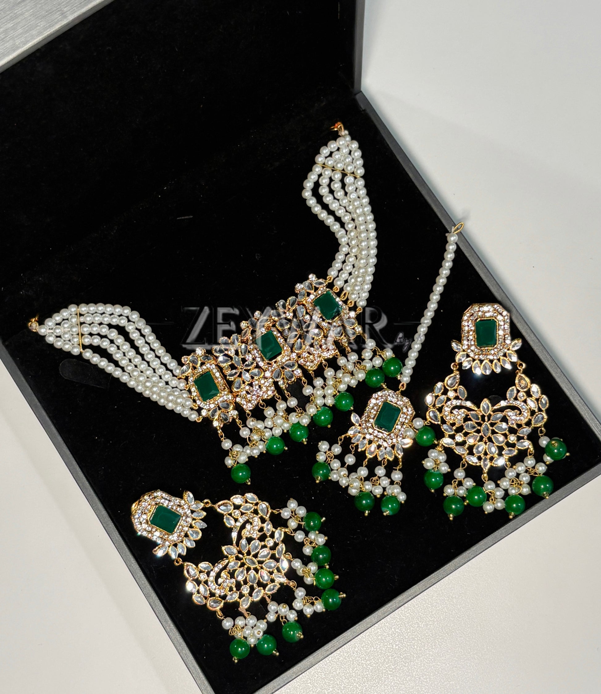 KEYANA | Kundan & AD Pakistani Style Set