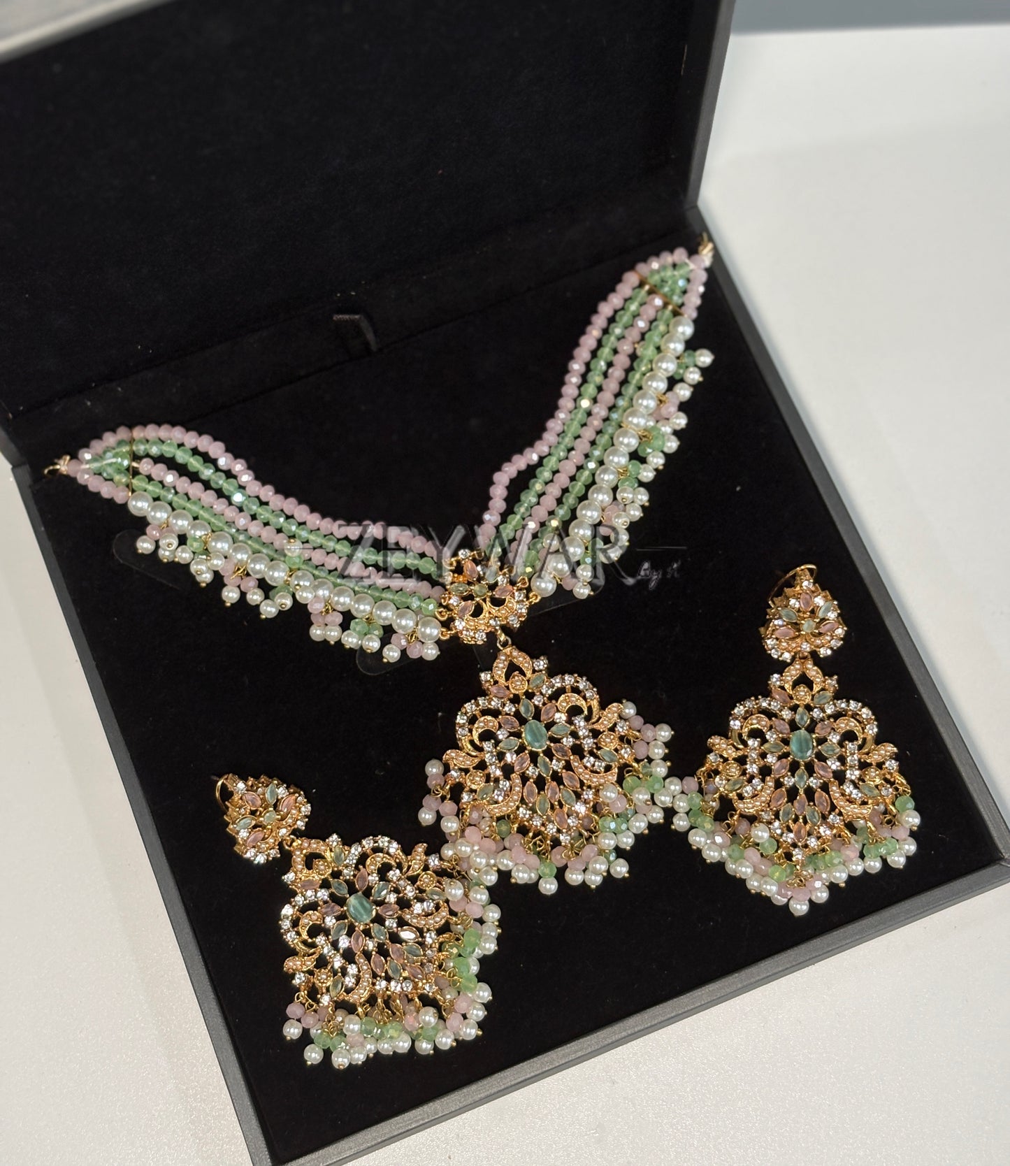 WARDA | Stunning Choker with Earrings