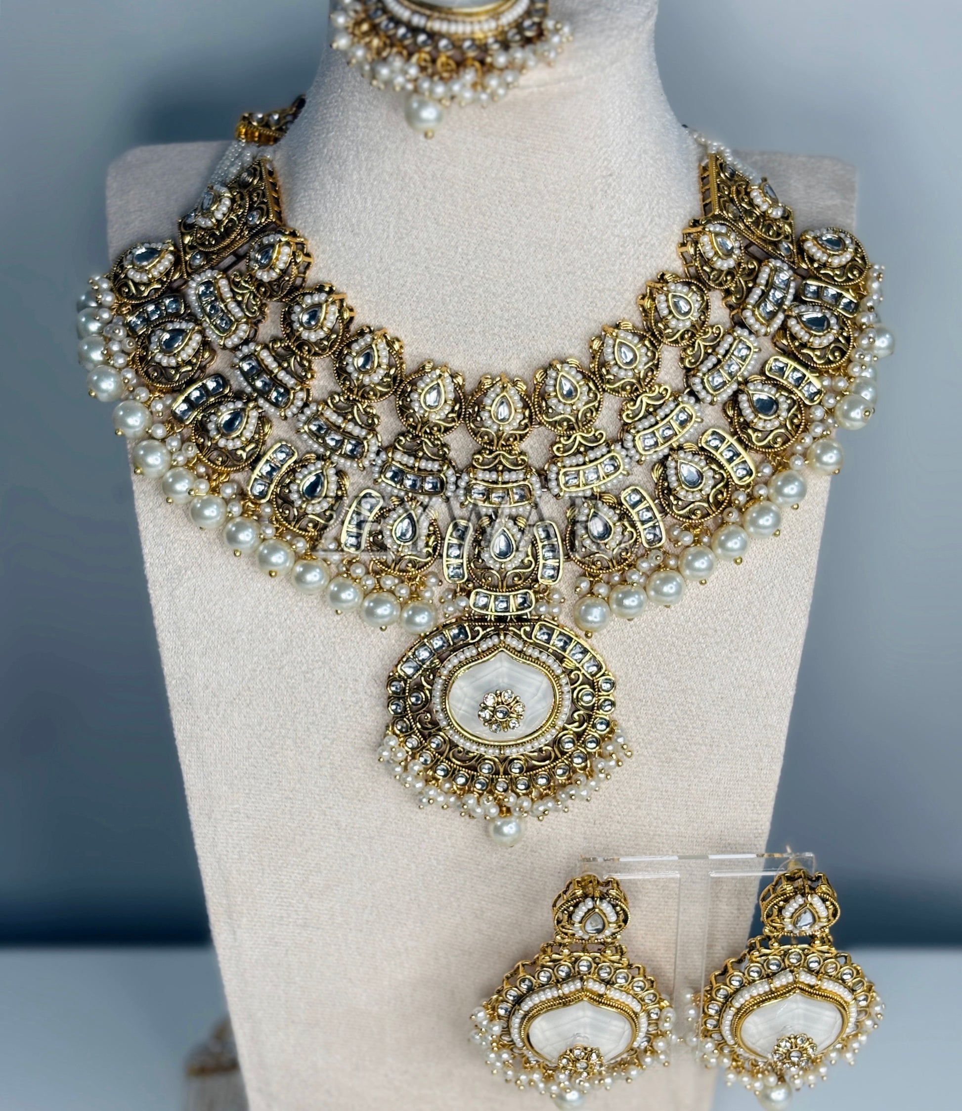 IQRAH | 8 Piece Gold-Plated Kundan Bridal Set