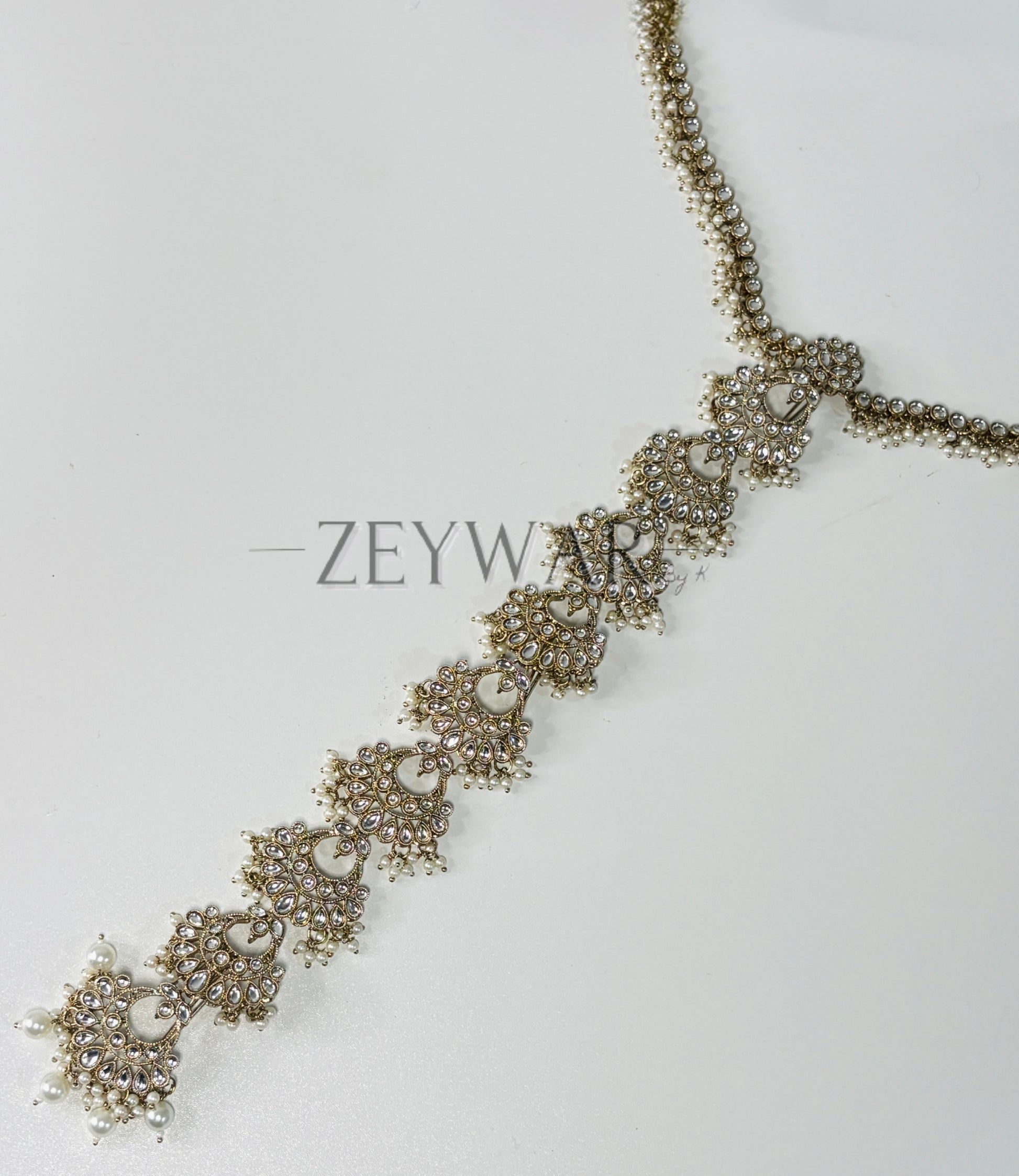 ZUNAYRA | Kundan Hair Accessory