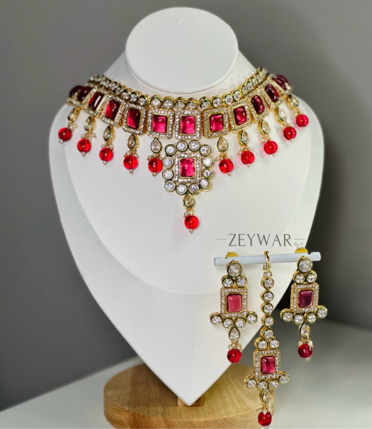 MAIRA | Tyani Kundan Set with Mona Lisa Stone