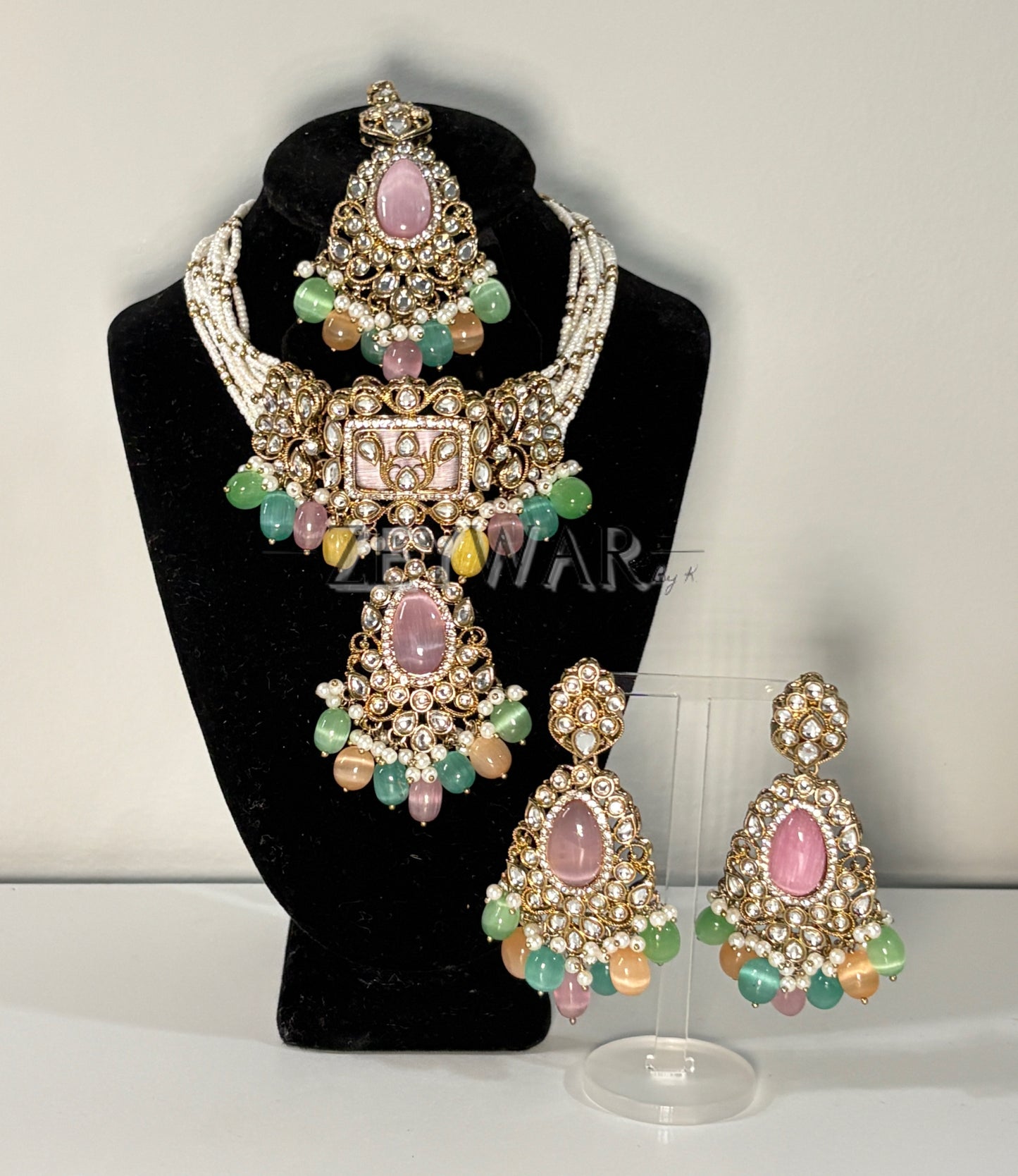 MANAAL | Teardrop Shaped Kundan Set