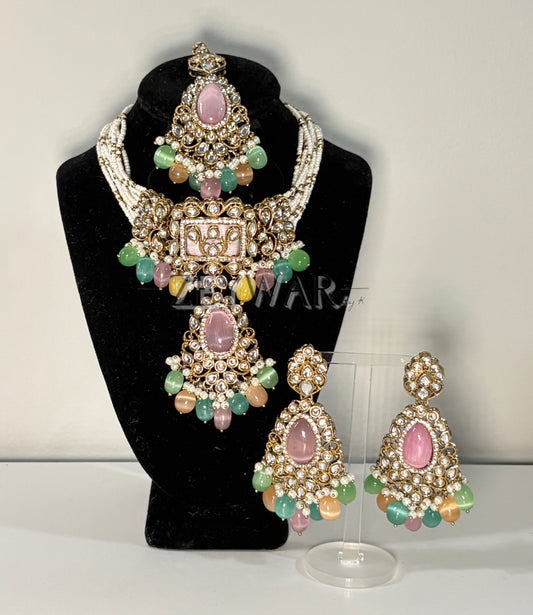 MANAAL | Teardrop Shaped Kundan Set