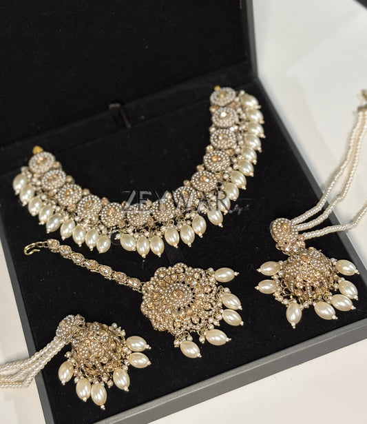 ANU | Polki Set with Saharey Earrings & Tikka