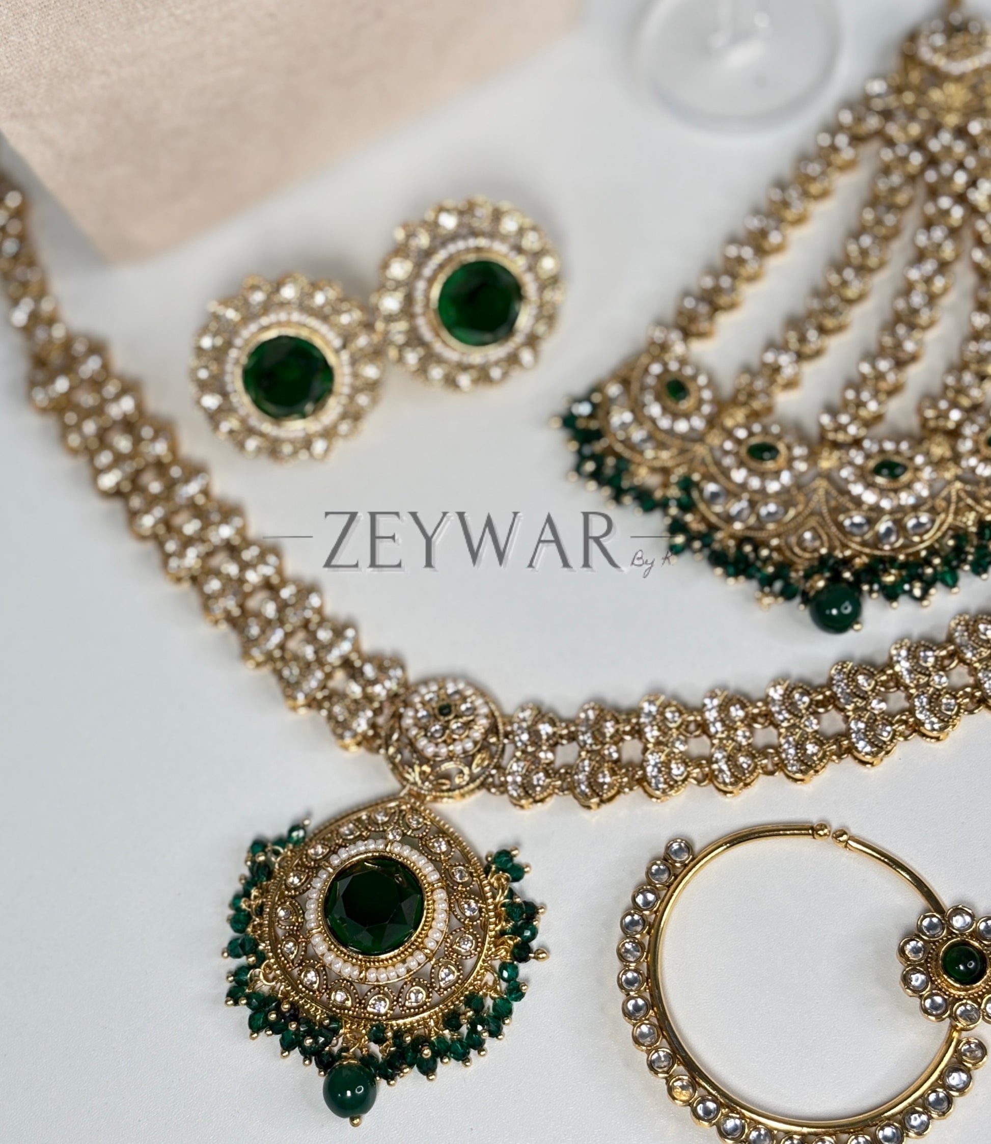LAIBA | 8 Piece Gold-Plated Kundan Bridal Set
