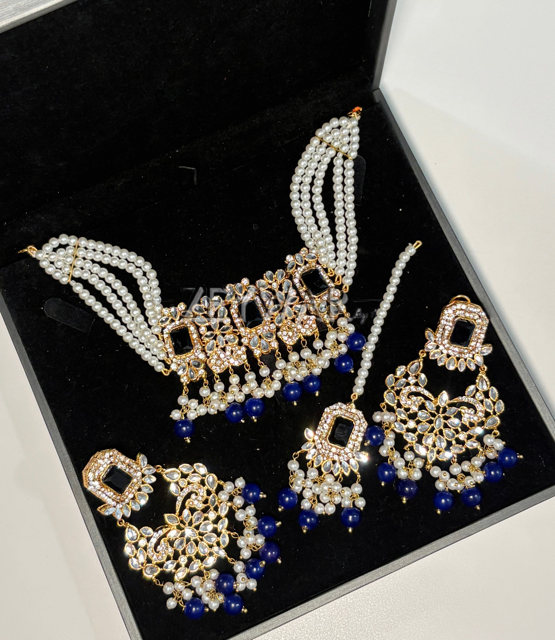 KEYANA | Kundan & AD Pakistani Style Set