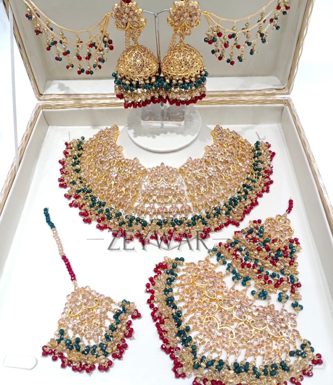 ANAMIKA | Trending Pakistani Style Bridal Set
