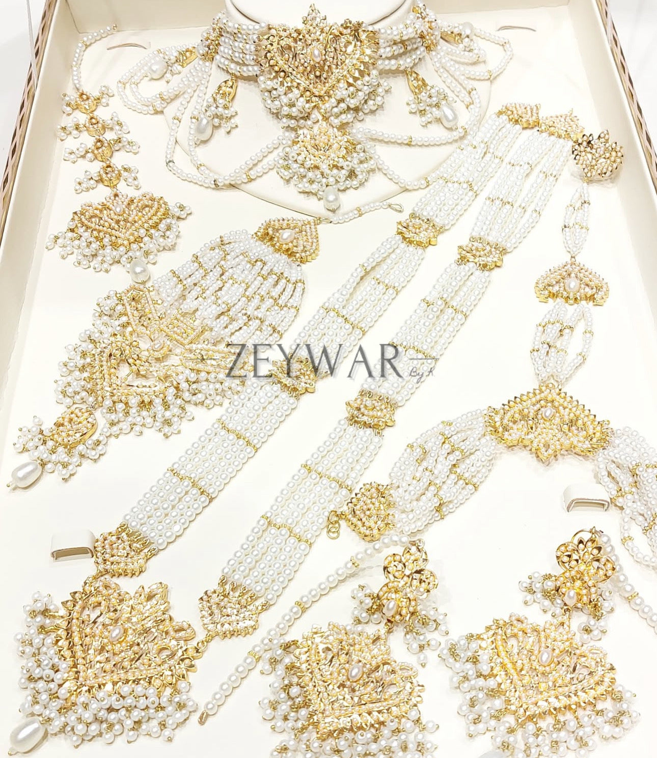 BEENISH | Gold Plated Jadau Style Set
